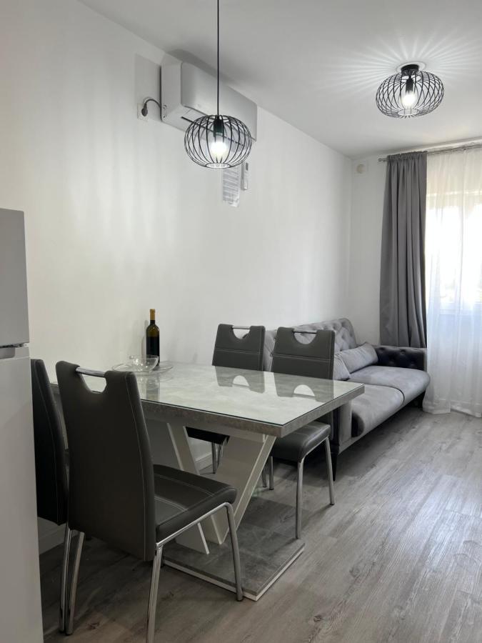 Apartmani M&L เมดูลิน ภายนอก รูปภาพ