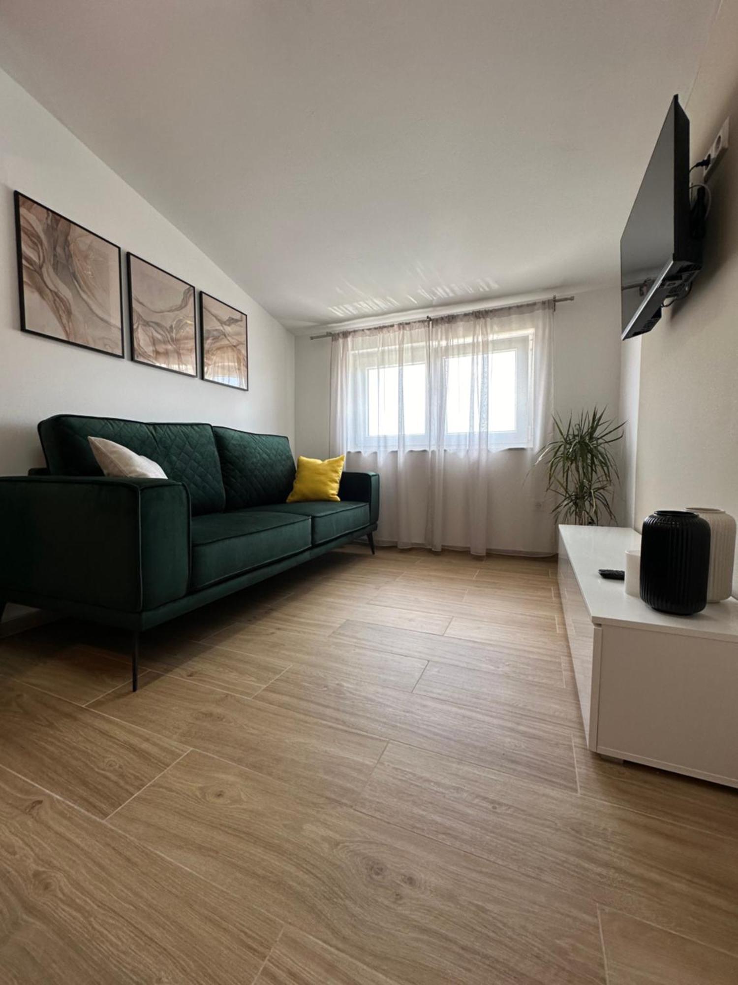 Apartmani M&L เมดูลิน ภายนอก รูปภาพ